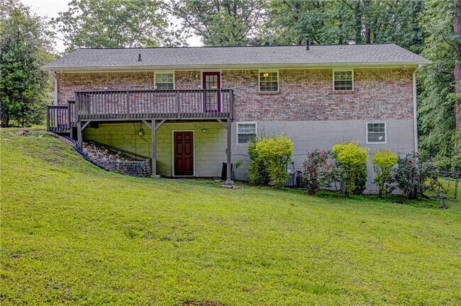 Building Photo - 3440 Oregon Trail SW
