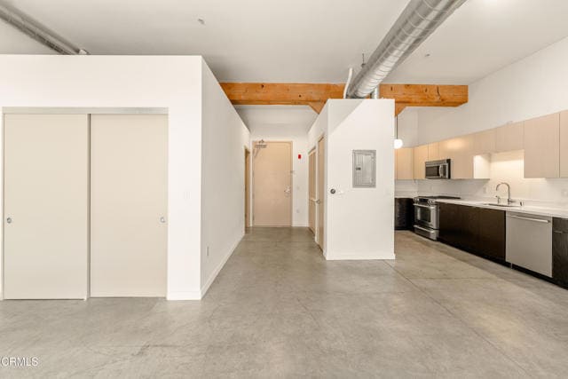 Building Photo - 527 Molino St