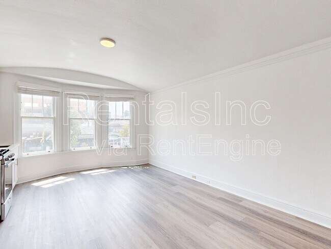 Building Photo - 1294 Grove St