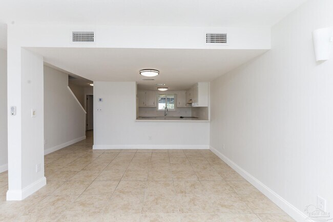 Building Photo - 344 Fort Pickens Rd