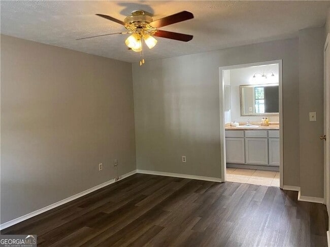 Building Photo - 1607 Augusta Dr