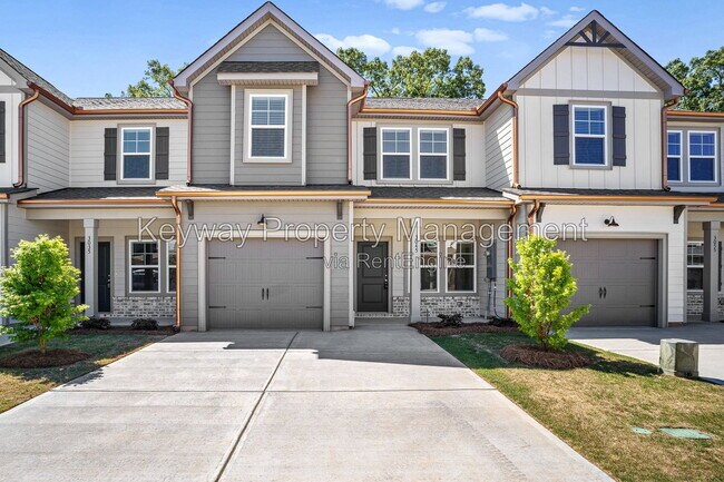 Building Photo - 3225 Venetian Dr