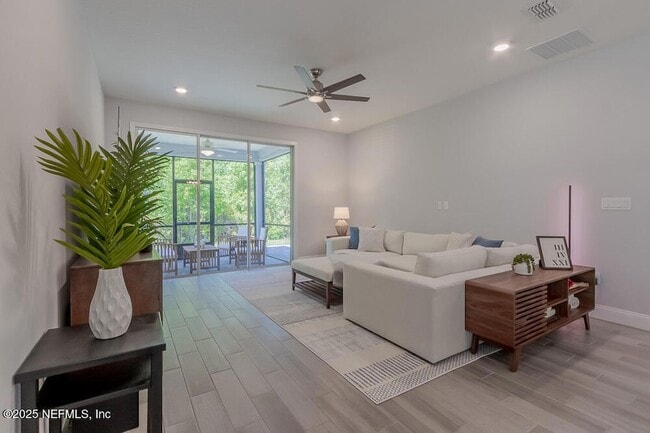 Building Photo - 348 Clifton Bay Lp
