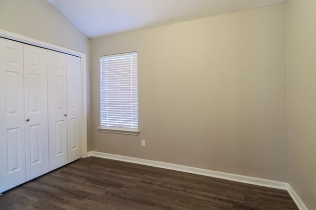 Building Photo - 2221 Jasmine Path