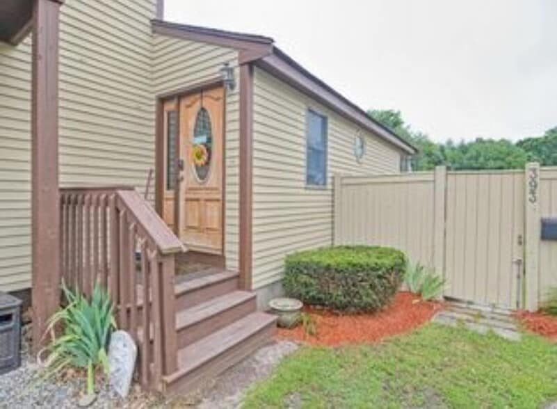 Building Photo - 393 Kelley Blvd