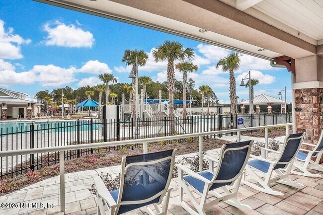 Building Photo - 213 Silver Myrtle Ct