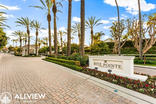 Building Photo - Beautifully Updated 2 Bed/2 Bath in Guard-Gated Ritz Pointe Community!