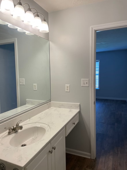 Building Photo - 7123 Belize Dr