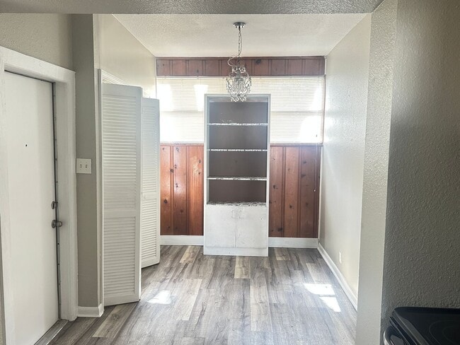 Building Photo - 2220 Faws St