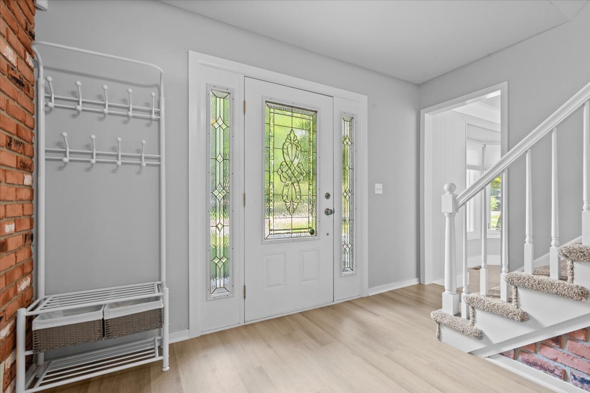Building Photo - 5476 Van Ness Dr