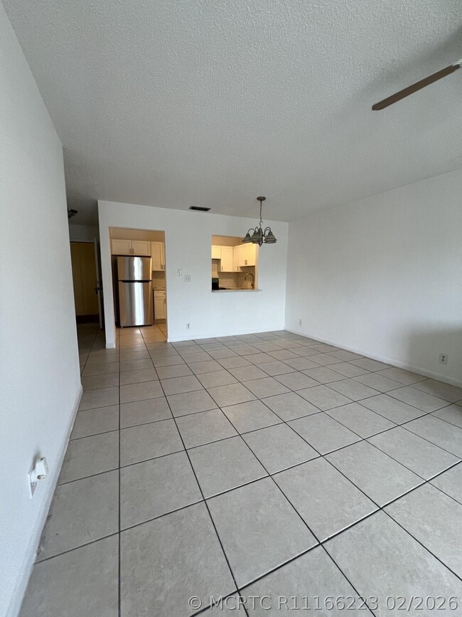 Building Photo - 4129 NW 88th Ave