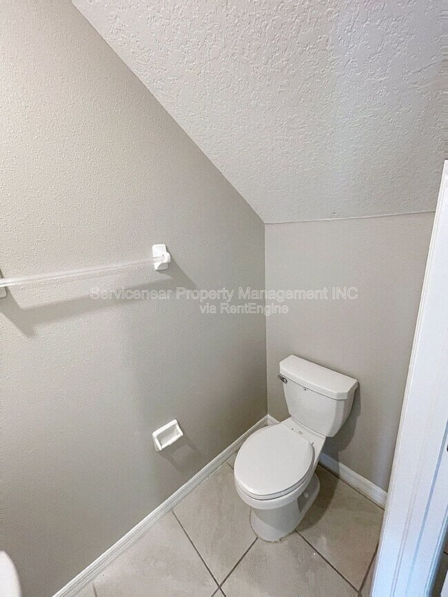 Building Photo - 10352 Blue Plume Ct