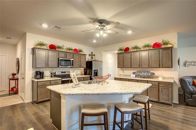 Building Photo - 1004 Basswood Ln