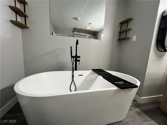 Building Photo - 3140 Hebard Dr