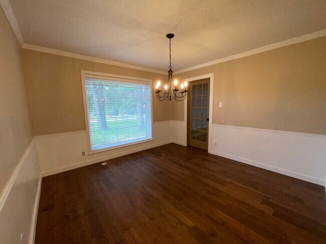 Building Photo - 2265 Leaning Oaks