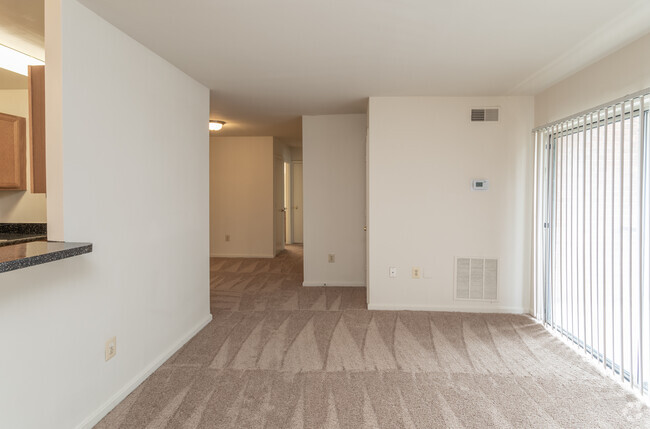 1BR, 1BA - 622 SF - Summer Ridge