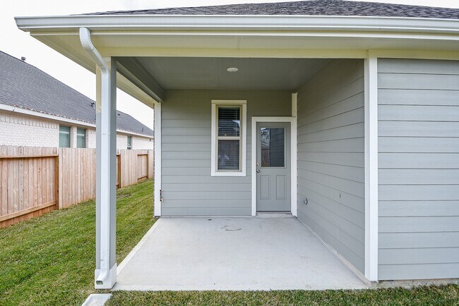 Building Photo - 31326 Black Frst Xing