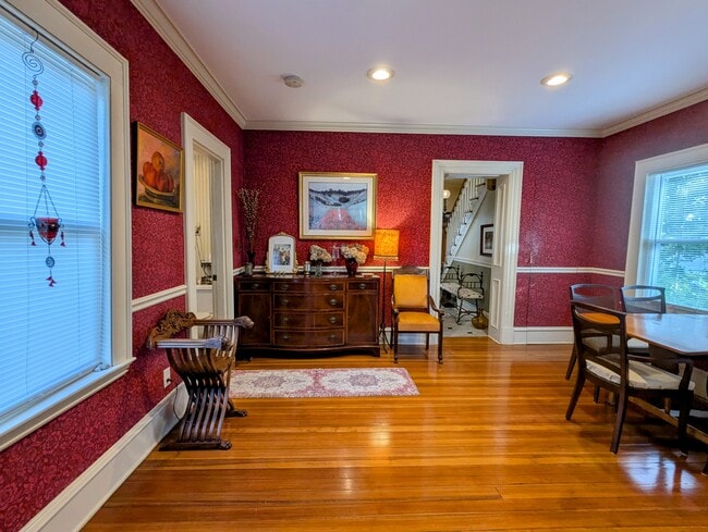 Building Photo - 14 Highland Ave