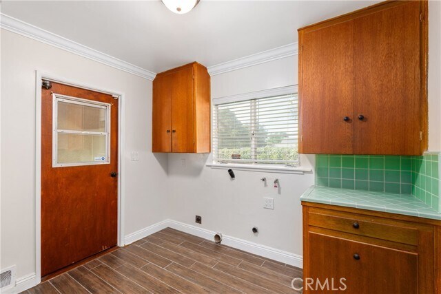 Building Photo - 388 Harford Pl