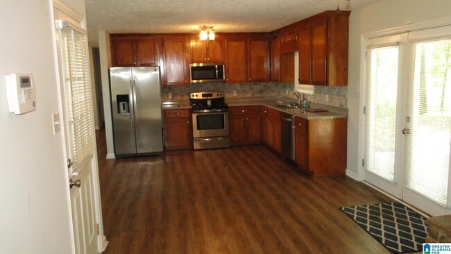 Building Photo - 33 Willie Emma Ln