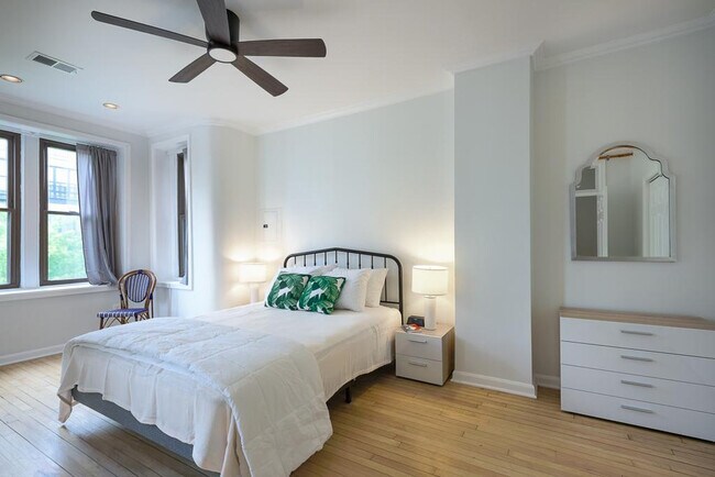 Building Photo - 1322 9th St NW