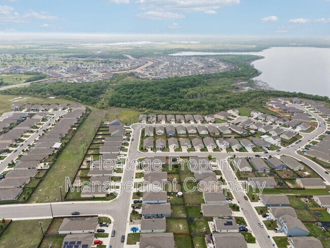 Building Photo - 634 Bean Bnd