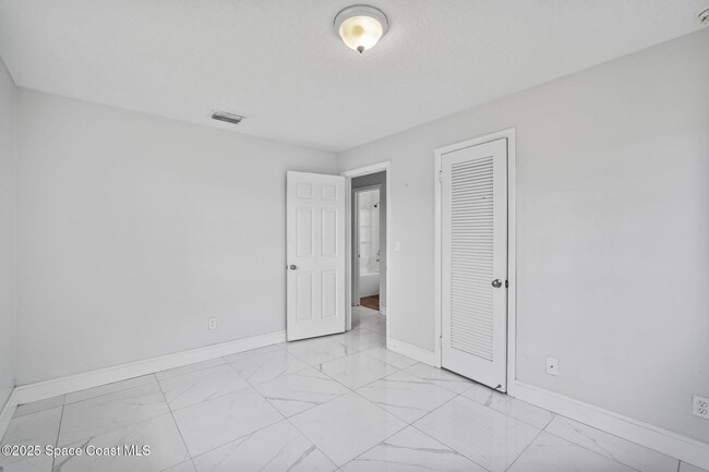 Building Photo - 93 Prospect Ave