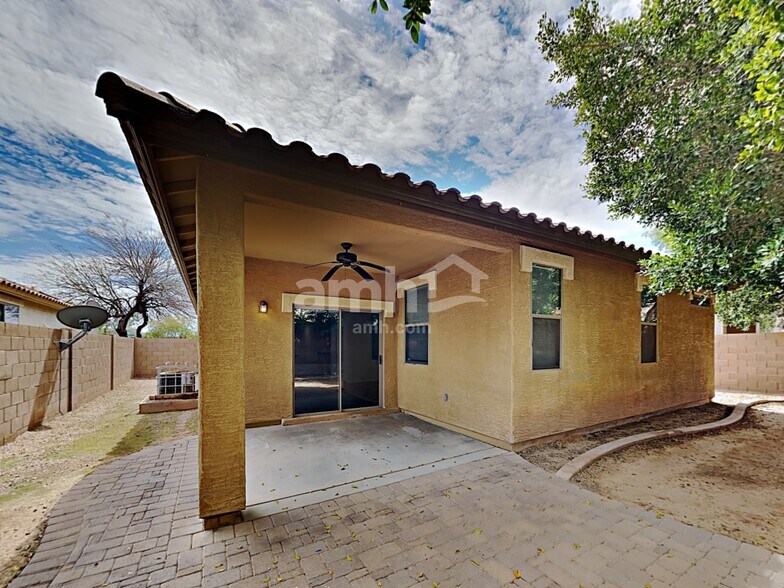 Building Photo - 15342 W Morning Glory St