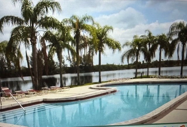 Building Photo - 343-308 Ives Dairy Rd