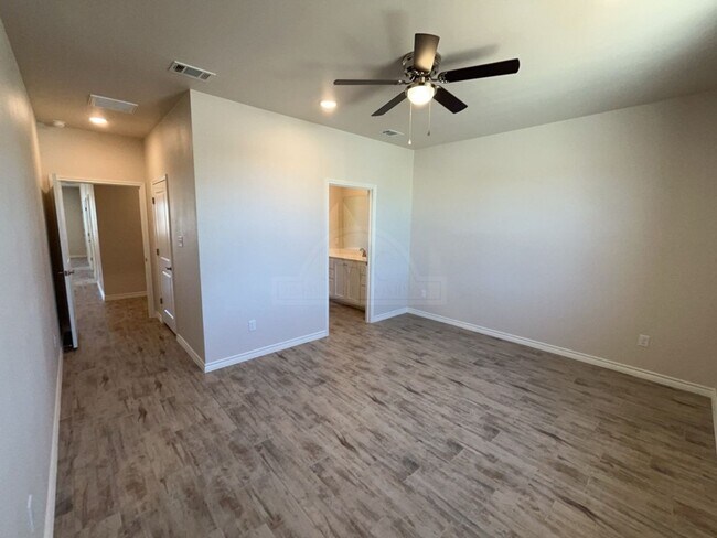 Building Photo - 5102 Rose Petal Ct