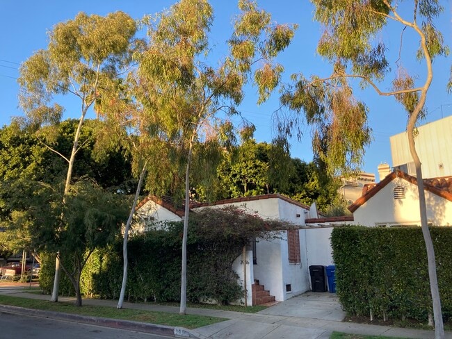 Street Facade - 3936 Beethoven St