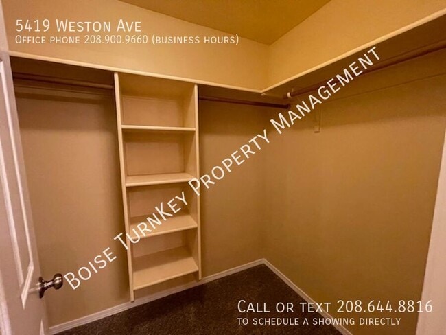 Building Photo - 5419 Weston Ave