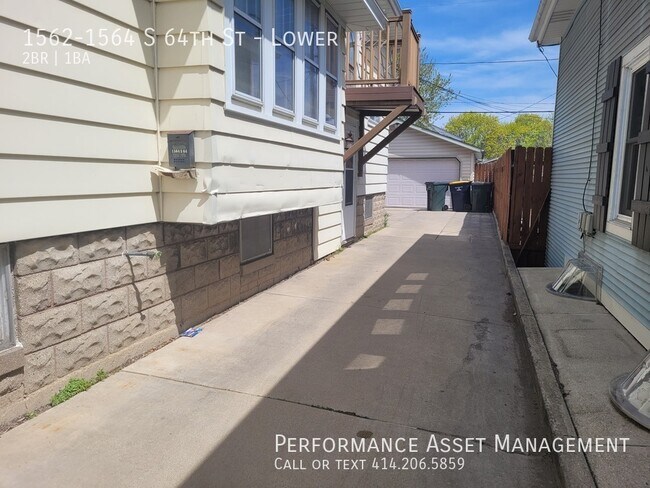 Building Photo - 1562-1564 S 64th St-Lower