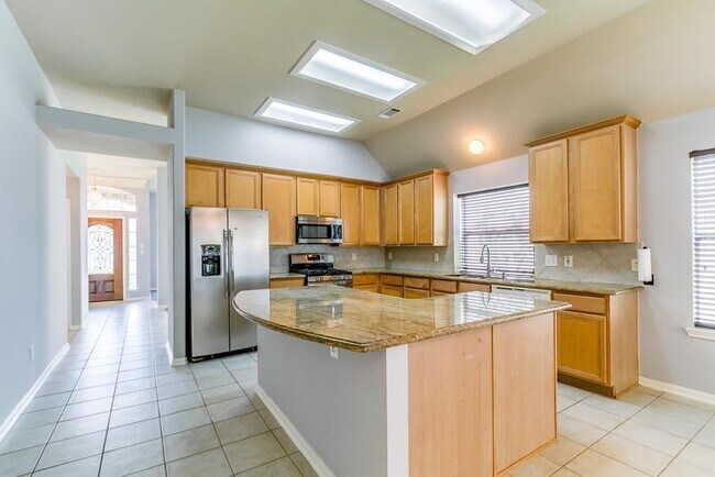 Building Photo - 16802 Village View Trail