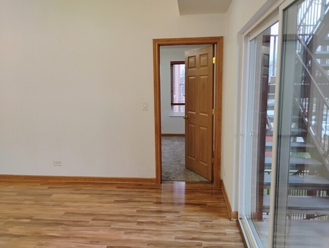 Building Photo - 397 Alles St