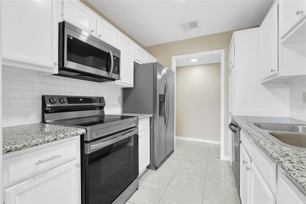 Building Photo - 8409 Sands Point Dr