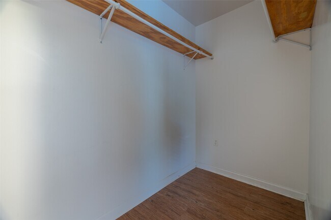 Building Photo - 2405 County Rd 2235