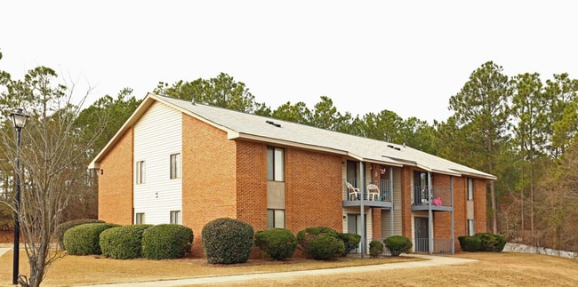 Building Photo - Modern Comfort & Convenience at Westfield Gardens Lexington  - 353F