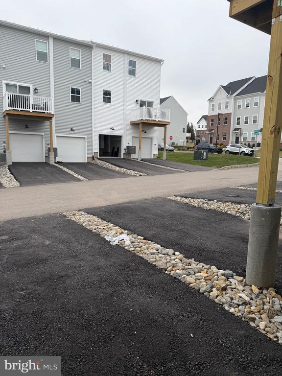 Building Photo - 787 Platinum Dr