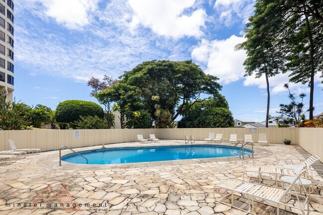 Building Photo - 6750 Hawaii Kai Dr