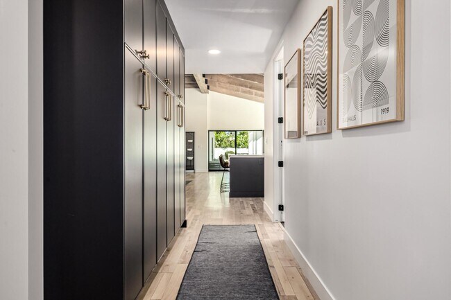 Building Photo - 9917 N 52nd St