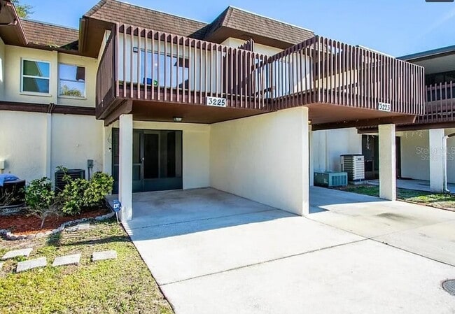 Primary Photo - 3225 Ramblewood Dr N