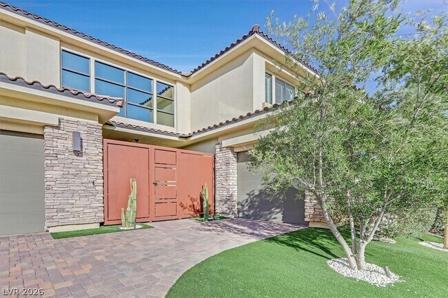 Building Photo - 65 Garibaldi Wy