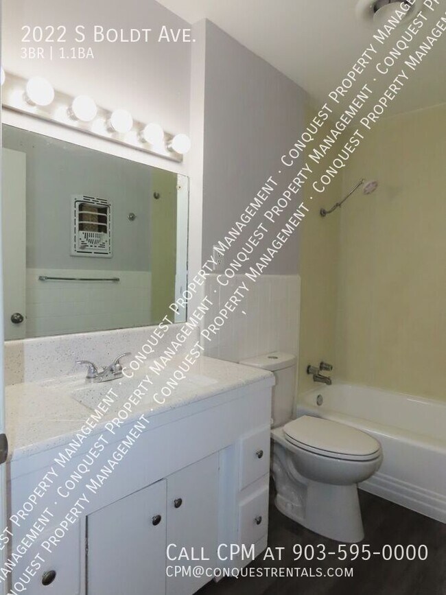 Building Photo - 2022 S Boldt Ave