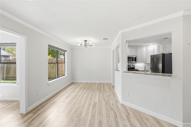 Building Photo - 2326 Dowd Ln