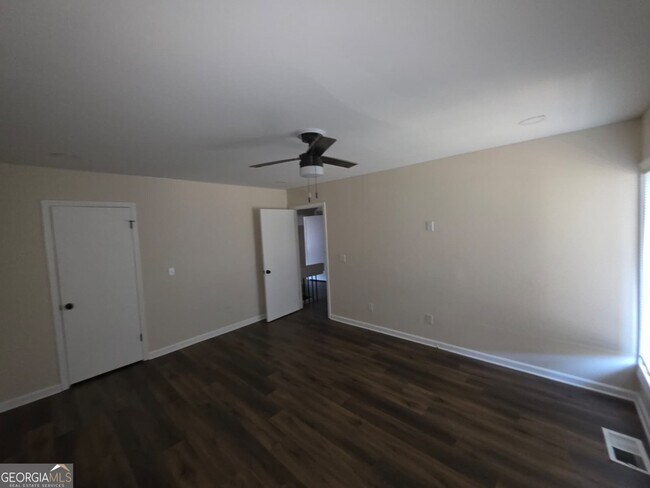 Building Photo - 76 Willowick Dr