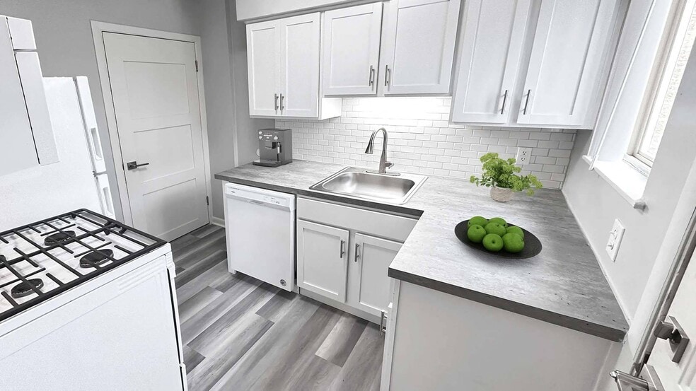 Kitchen - Premium Upgrade - Village Townhomes