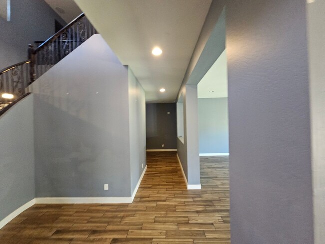 Building Photo - Spacious 4584 sq ft Home in Adora Trails!