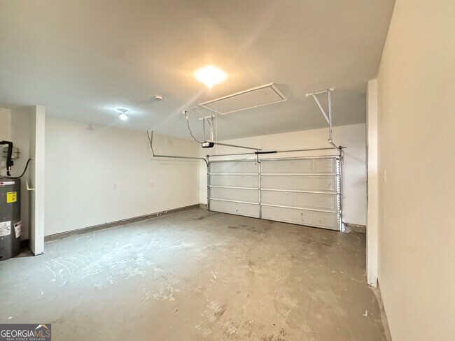 Building Photo - 214 N Dogwood St