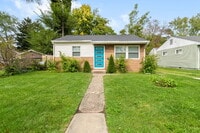 Building Photo - Completely Remodeled and close to ND!